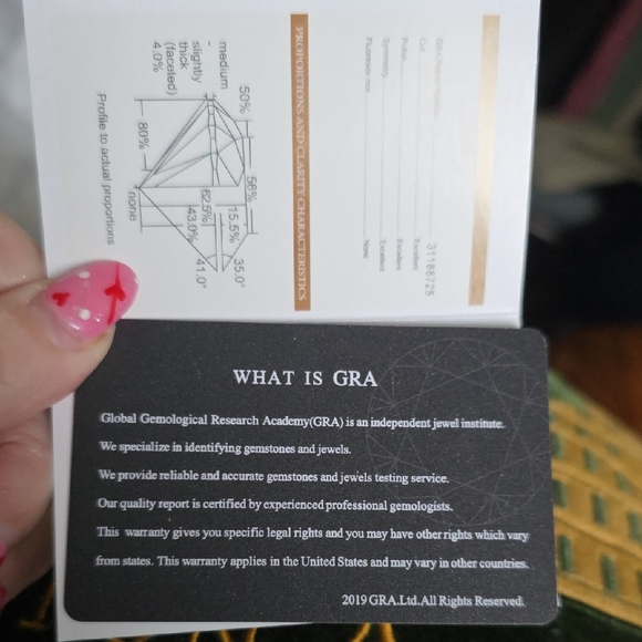 Elegant Silver Diamond Ring Size 9 - Picture 13 of 14